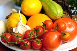 Рекомендации по выбору фруктов и овощей в летний период