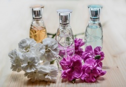 Рекомендации гражданам: На что обратить внимание при приобретении парфюмерной продукции?