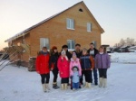 В рязанской деревне многодетная семья Уляхиных готовится к новоселью 