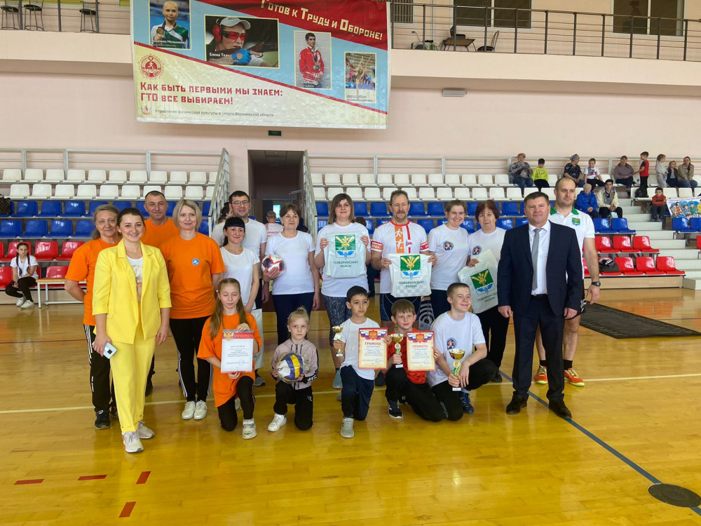 Фестиваль ВФСК «ГТО» среди семейных команд в Поворинском районе