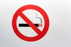 Ответственность за курение табака около образовательного учреждения
