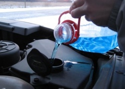 Правила выбора безопасной стеклоомывающей жидкости