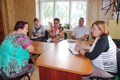 23 июля 2018 г.  глава администрации Терновского муниципального района  И.В.Белова провела  выездной прием граждан  в Козловском сельском поселении.