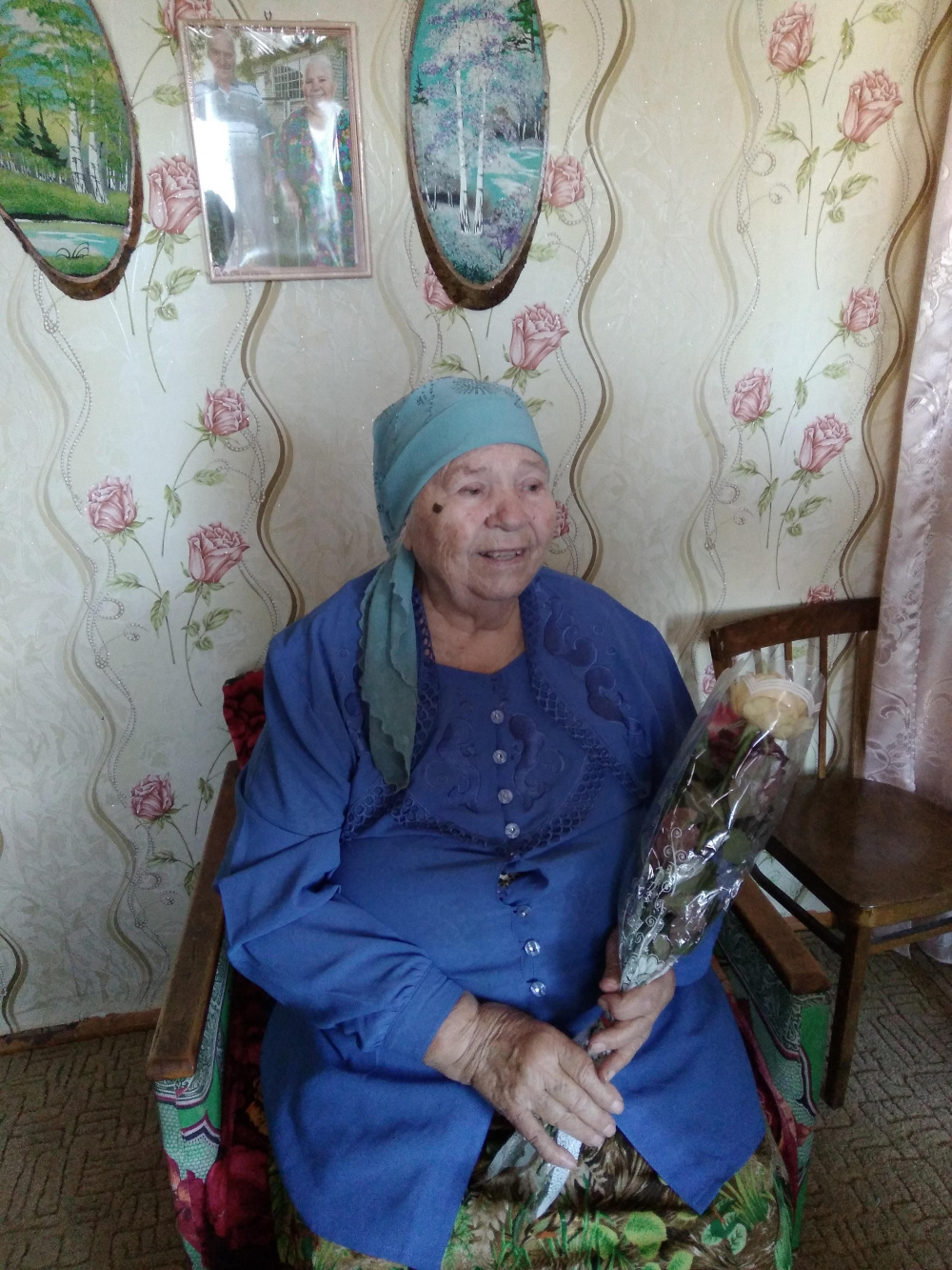 Загрудиновой Нине Сергеевне - 85 лет