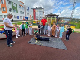 28 апреля Детский сад «Акварель», где состоялся спортивный праздник ВФСК ГТО  «Город ГТО». 
