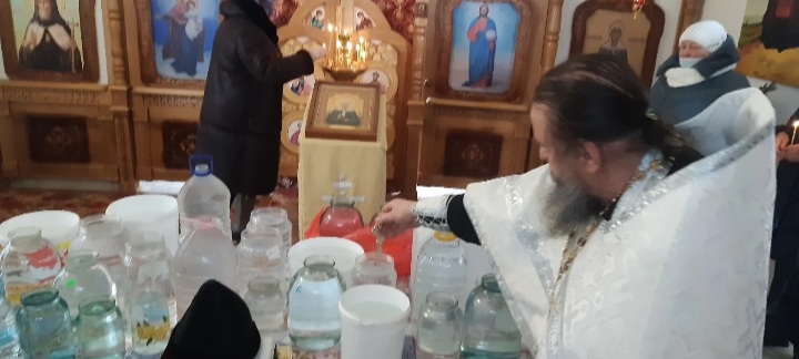 "Освящение воды на Крещение в с .Ударник"