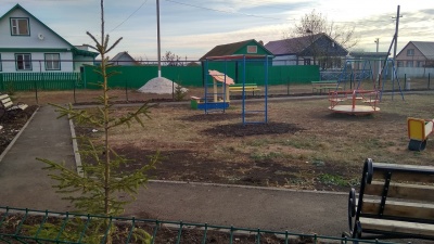 В селе Алькино установлена детская площадка