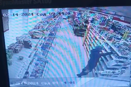 В Самарской области сотрудники полиции задержали подозреваемого в краже из магазина 43 банок консервов