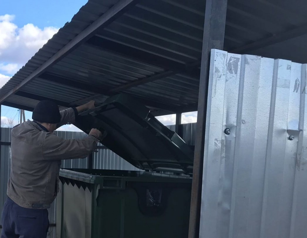 В Акчернском сельском поселении установлены мусорные контейнеры на  десяти оборудованных площадках