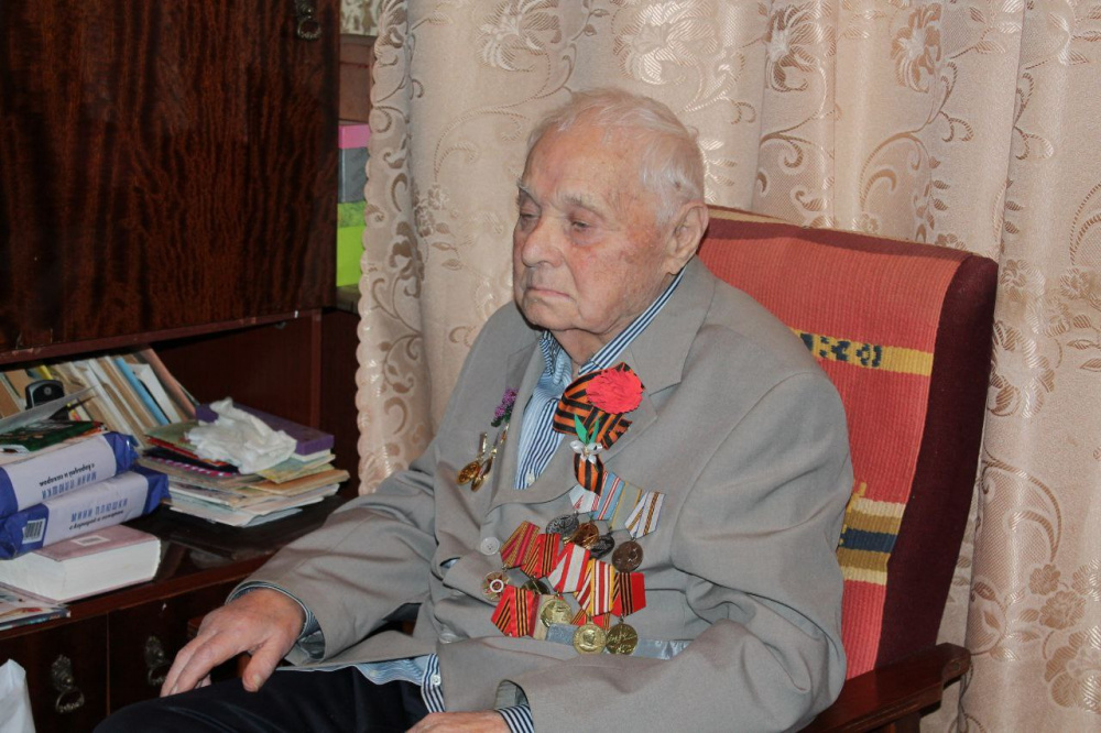 Поздравления  ветерана ВОВ Малышева Николая Сергеевича