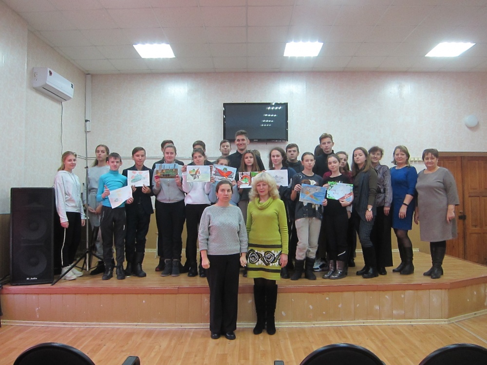 4 декабря работники Центральной библиотеки провели час истории  «На огненных московских рубежах» с учащимися лицея