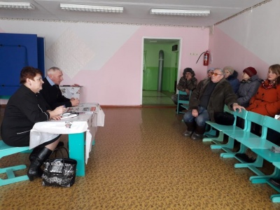 Встреча главы администрации МО Новольвовское  Винокуровой Г.В. с жителями с. Таболо 