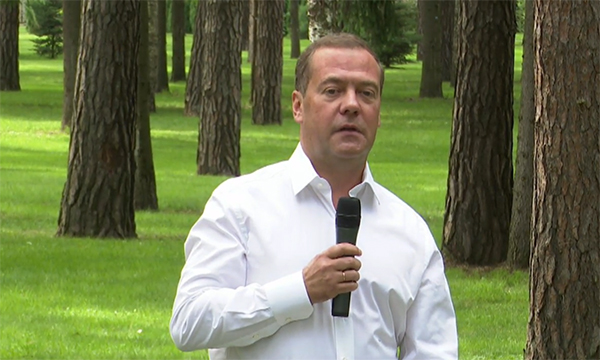 Медицина, цифровое образование и экология — Дмитрий Медведев обсудил с молодыми кандидатами вопросы, волнующие избирателей