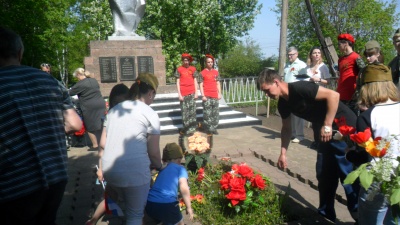 Бессмертный Полк и торжественный митинг посвященный Дню Победы в селе Хитровщина Кимовского района