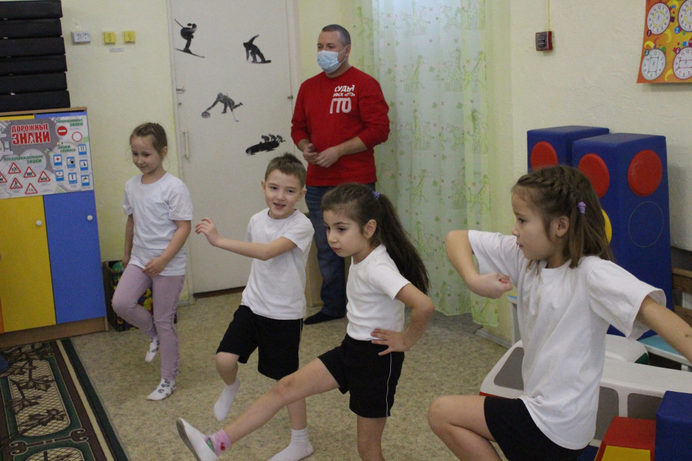 Воспитанники детского сада города Троицка приступили к выполнению испытаний комплекса ГТО