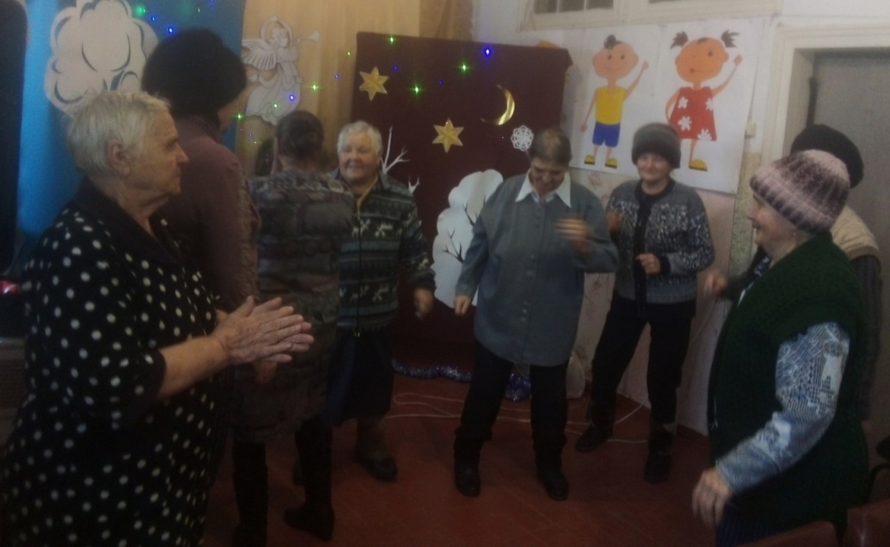 8 января в МКУК "СКЦ" Радуга" состоялись "Бабушкины посиделки" с жителями пос. Зелёный на тему " Песни нашей молодости"