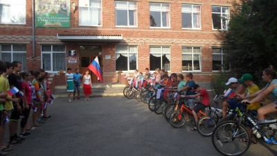 Проведение велопробега в Кухаривском сельском поселении в честь Дня государственного Флага