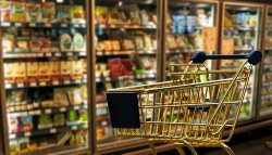 Что делать, если в магазине продали продукты с истекшим сроком годности?