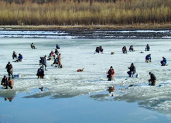 Cотрудники ГИМС предупреждают любителей зимней рыбалки