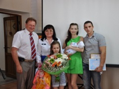 50-тысячный по счету сертификат на материнский капитал вручили в Белгородской области