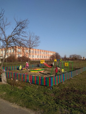 Установка ограждения вокруг  детской площадки в с. Воронцовка