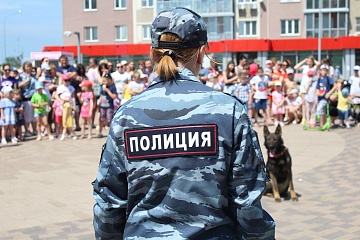 Сотрудники полиции О МВД России по Волжскому району приняли участие в праздновании Международного Дня защиты детей в Южном городе.
