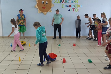        4 июня в Комсомольском СДК для воспитанников пришкольного лагеря дневного пребывания «Солнышко» была проведена игровая программа «Здравствуй, солнечное лето!».