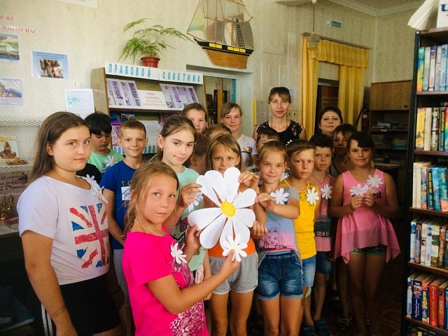 08.07.19 в Кухаривском сельком поселении прошли ряд мероприятий посвященные Дню семьи, любви, и верности.