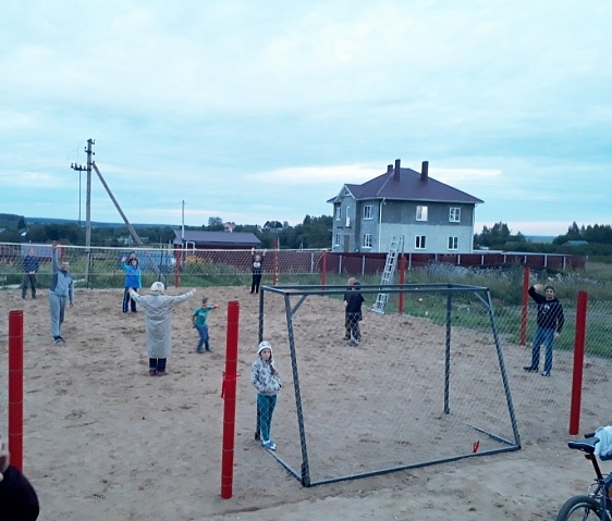 В поселке Губачёво  завершилось строительство  спортивной площадки