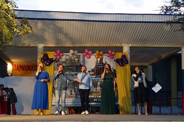 6 сентября в рамках проекта «Культурное сердце России» в сельском поселении Черновский прошла концертно-развлекательная программа «Прощай, лето!»