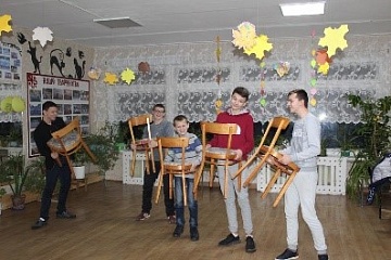 9 ноября в Степнянском СДК для молодежи поселения проводился Осенний Бал с игровой программой «Осенние фантазии»