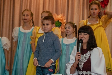 В Мятлевском ДК состоялся праздничный концерт «Быть мамой - это прекрасно!», посвященный Дню матери
