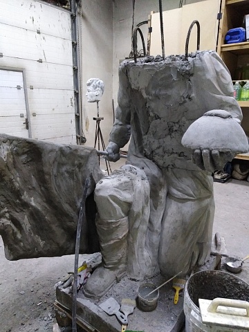 Процесс изготовления статуи солдата для памятника воинам ВОВ в с.Никольское
