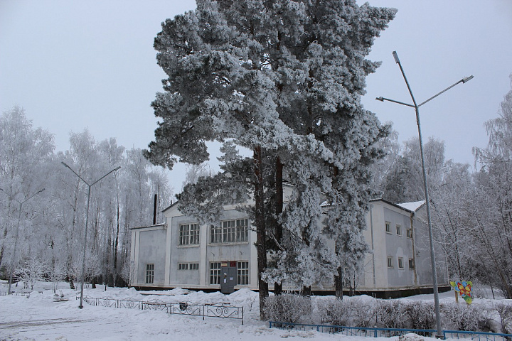 здание администрации снег.jpg