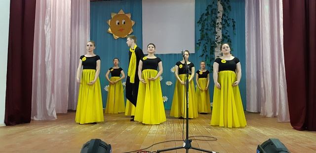 7 марта в Комсомольском СДК прошел праздничный концерт, посвященный Международному женскому дню 8 Марта. 