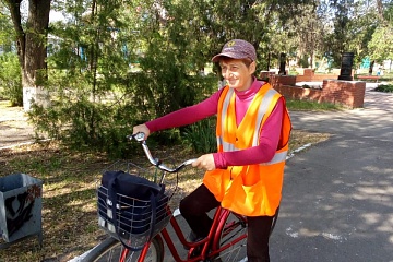 Группа хозяйственного обслуживания и благоустройства,и жители г.Городовиковска приняли участие в ежегодной акции «На работу на велосипеде».