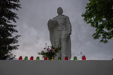 С соблюдением масочного режима в поселке Мятлево отметили День памяти и скорби