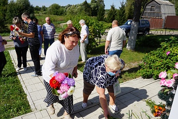 3 сентября 2020 года в памятных местах боевой славы муниципального образования Новольвовское Кимовского района состоялось возложение цветов  в рамках проведения Всероссийской акции "Цветы памяти" #ГОД2020; #ДВПОБЕДА; #УРОКИВТОРОЙМИРОВОЙ