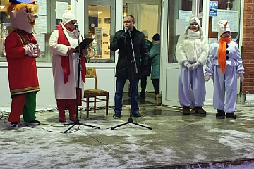 27 декабря 2020 года  в п. Товарково прошло торжественного открытия Главной Ёлки поселка