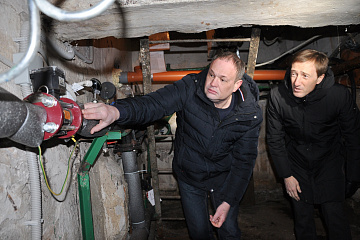 Депутаты «Единой России» помогут жителям разобраться с коммунальщиками, навязавшими установку счетчиков-«охладителей» 