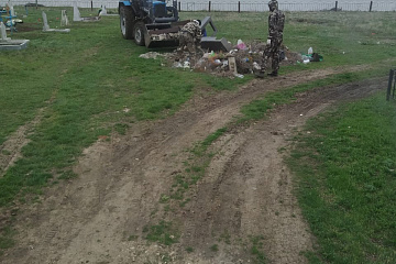 Группа хозяйственного обслуживания и благоустройства администрации ГГМО РК приступила к уборке городского кладбища