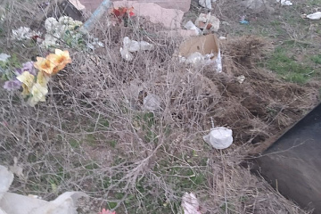 Группа хозяйственного обслуживания и благоустройства администрации ГГМО РК приступила к уборке городского кладбища