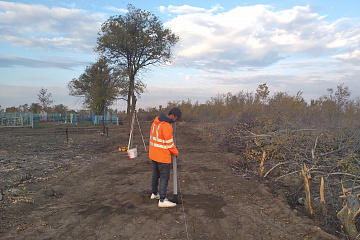 В сельском поселении Давыдовка продолжается работа по установке ограждения кладбища в деревне Сперанка в рамках Губернаторского проекта "СОдействие