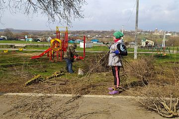 В рамках месячника по благоустройству  и санитарной очистке  на территории  Мамоновского сельского  поселения  прошли субботники  