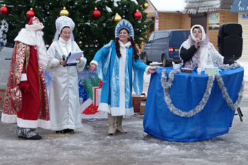 Парад Дедов Морозов дал начало новогодним праздникам