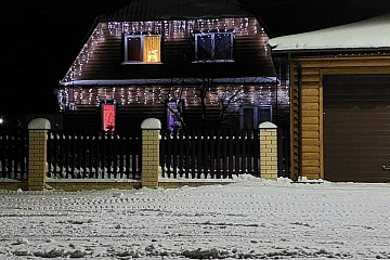 Украшенный к Новому году дом Александровых стал победителем в районном конкурсе «Мы встречаем Новый год»