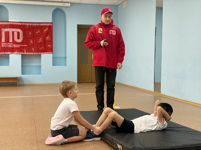 Воспитанники подготовительной группы МБДОУ «ЦРР — детский сад № 128» провели спортивный праздник. 